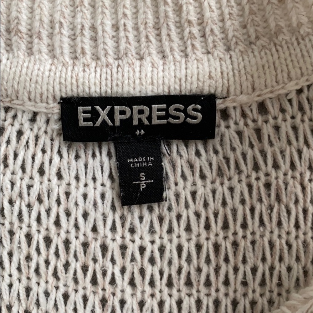 sweater - Picture 3 of 3